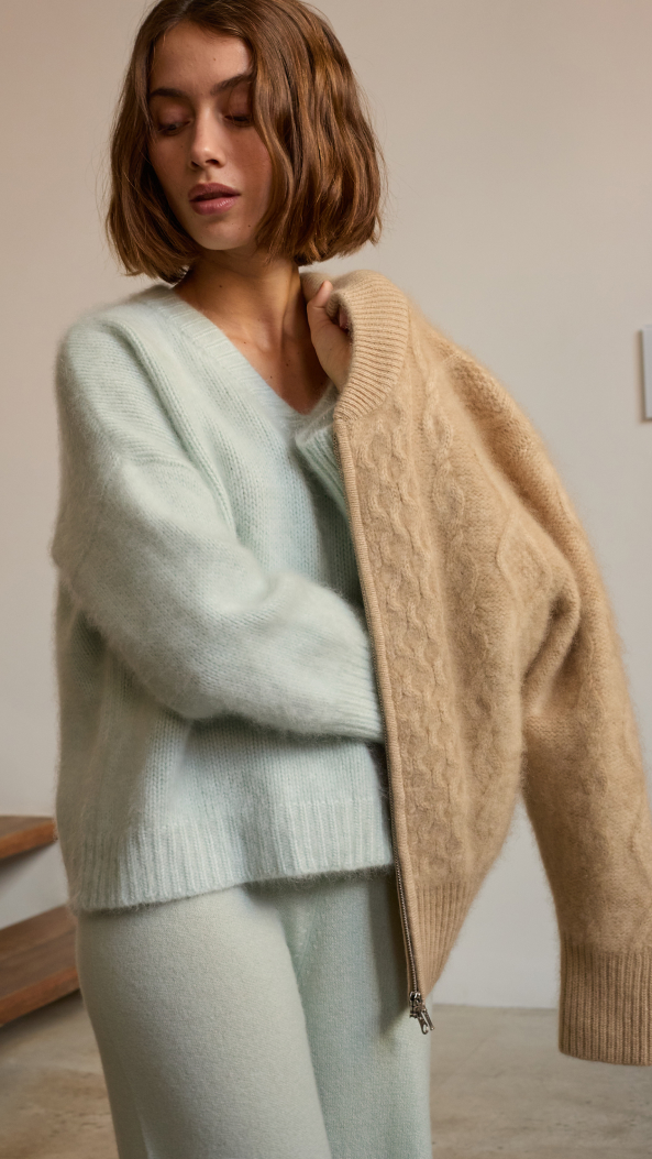 100% brushed cashmere