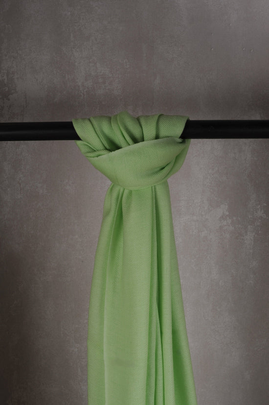 Stoles & shawls