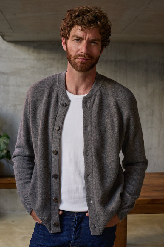Waistcoats & cardigans