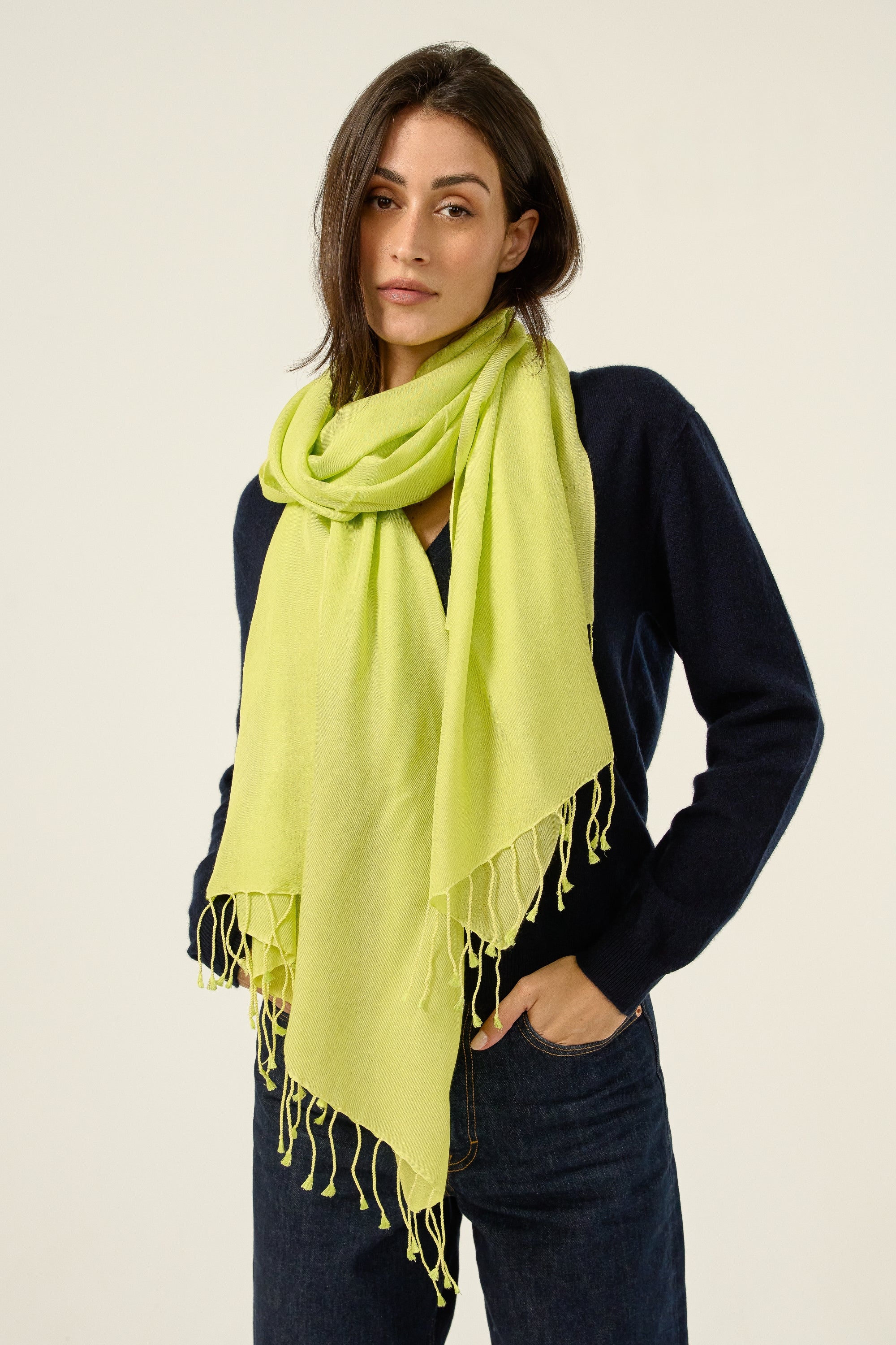 Platine in cashmere and silk unisex - sparkling green - Mahogany