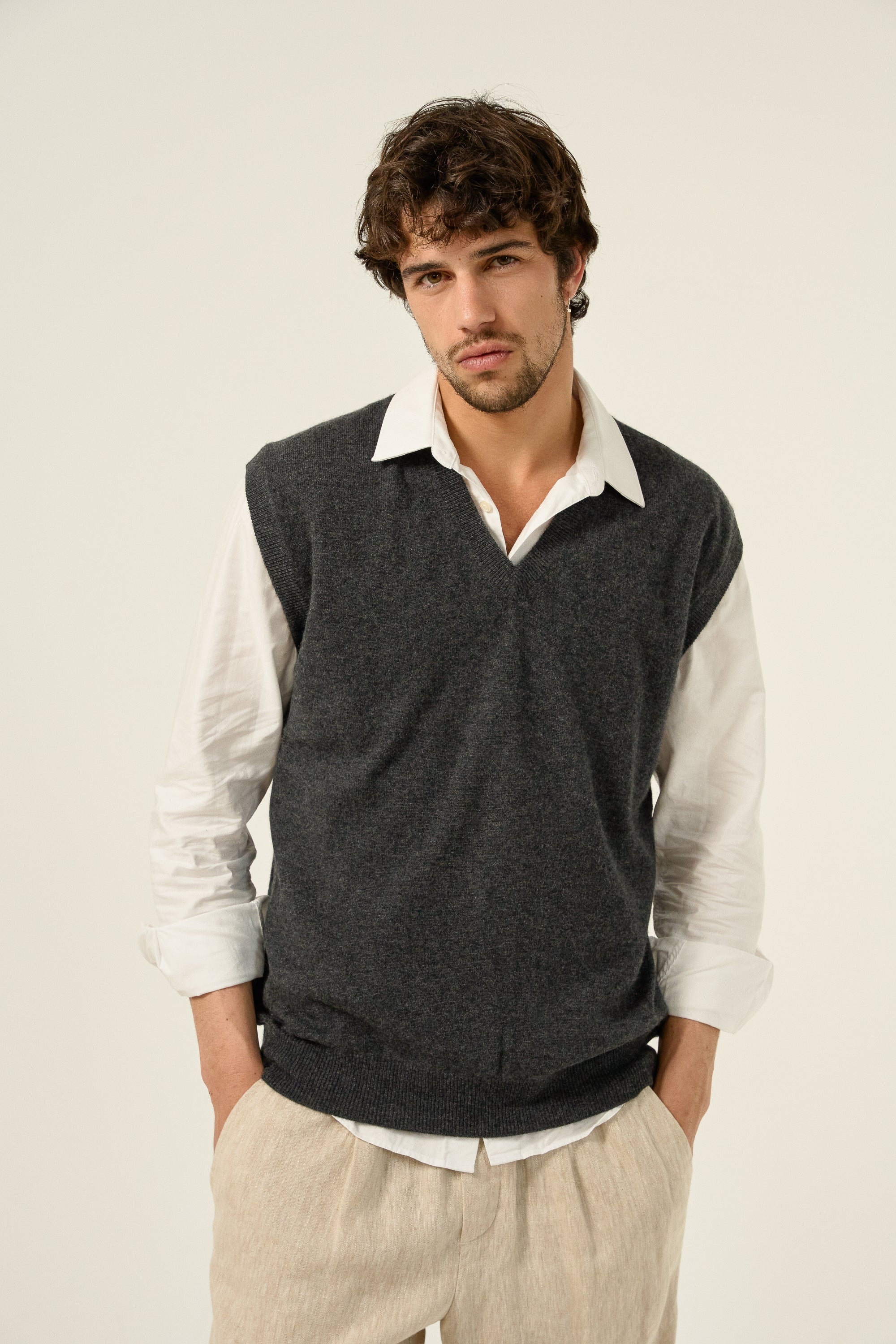 Cashmere tank top, 100% cashmere, men's, V-neck, straight cut, sleeveless, standard / 2 and 4 ply, standard knit, Mahogany