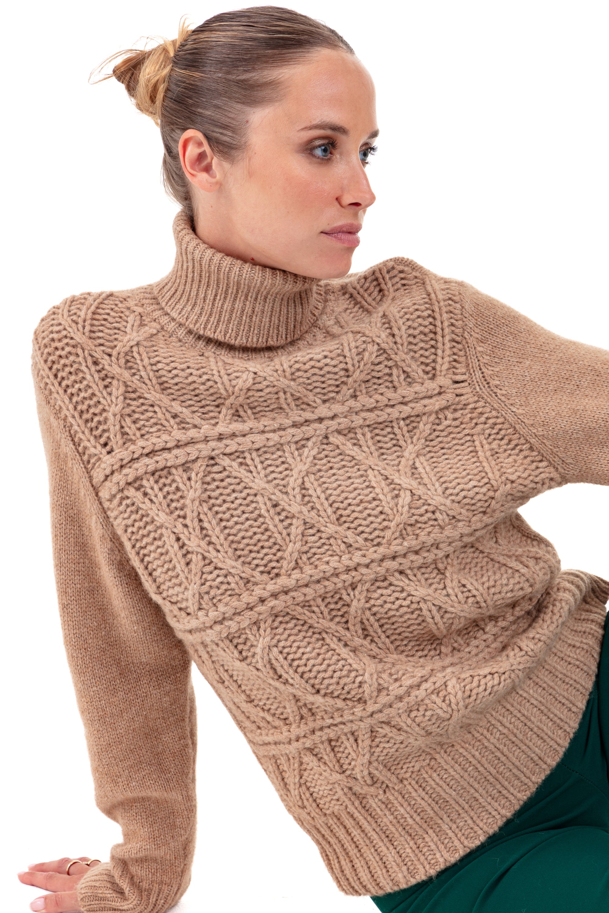 Camel jumper, 100% Camel, women, roll neck, straight cut, long sleeves, graphic, chunky / 6 ply and +, cable knit, Mahogany