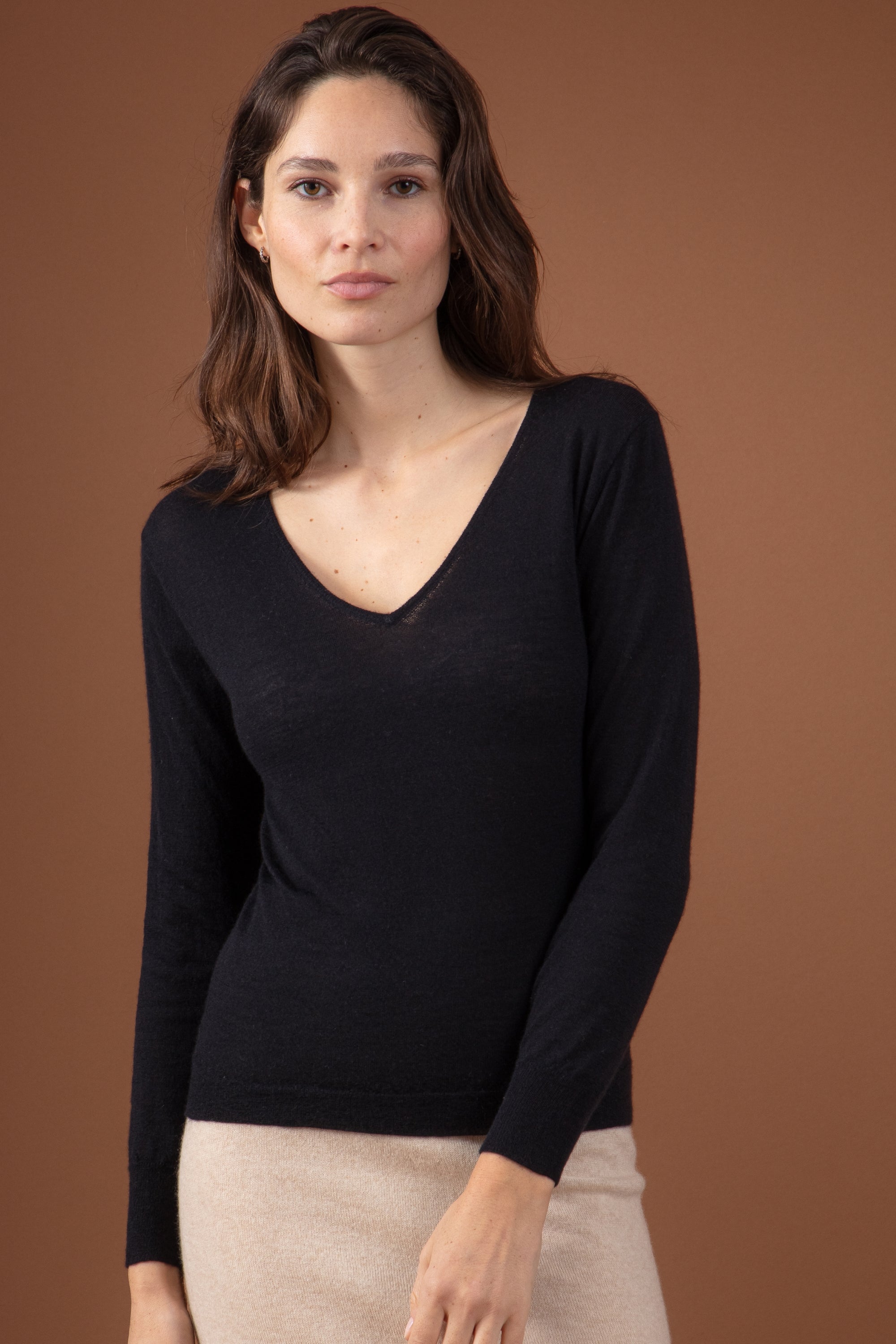 Picchu women's cashmere down jumper - black - Mahogany