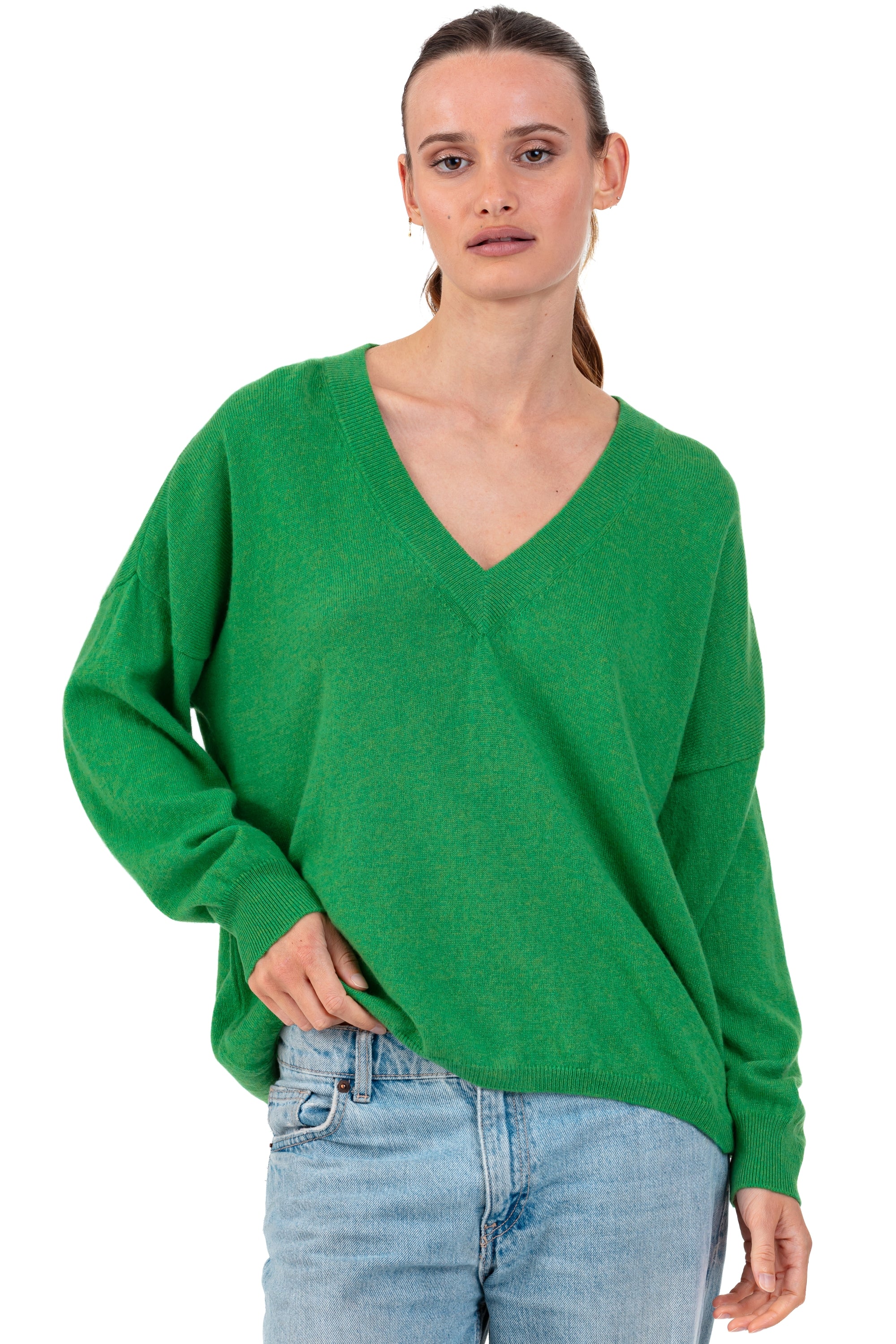 Cashmere jumper, 100% Cashmere, women, V-neck, relaxed fit, long sleeves, regular / 2 and 4 ply, standard knit, Mahogany