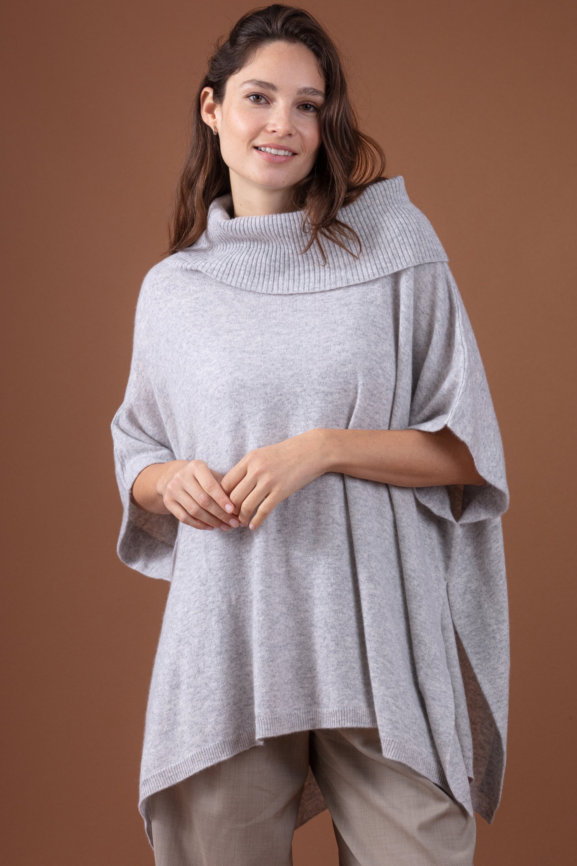 Roma in cashmere for women - heather flannel - Mahogany