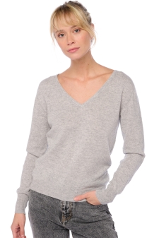 Cashmere  ladies basic sweaters at low prices trieste first